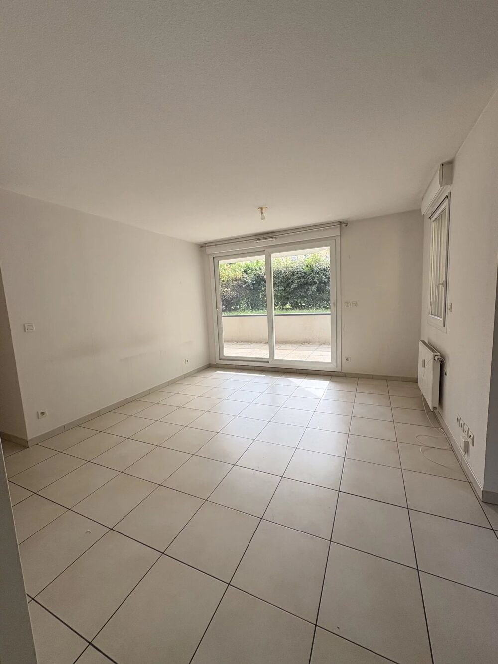 Vente Appartement RARE à Sassenage – T2 en rez-de-jardin avec terrasse et extérieu Sassenage