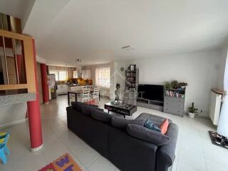  Maison � louer 4 pi�ces 127 m�