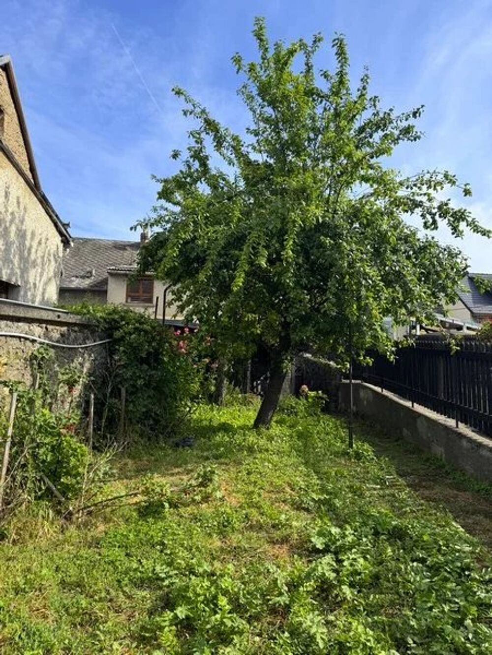 Vente Maison Maison avec deux garages de 33m² chacun, un  préau de 60m² La mure