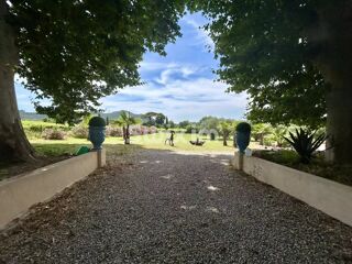  Villa à vendre 9 pièces 300 m²