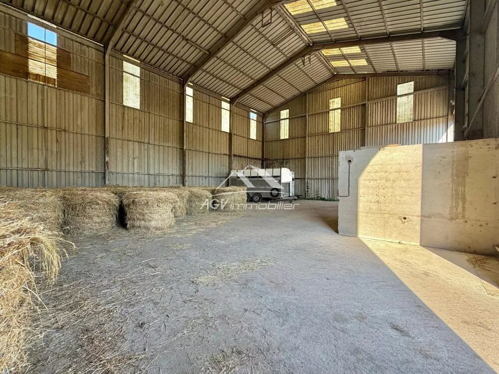   4 Hangars - Surface totale 1779m² - Proche Alès 