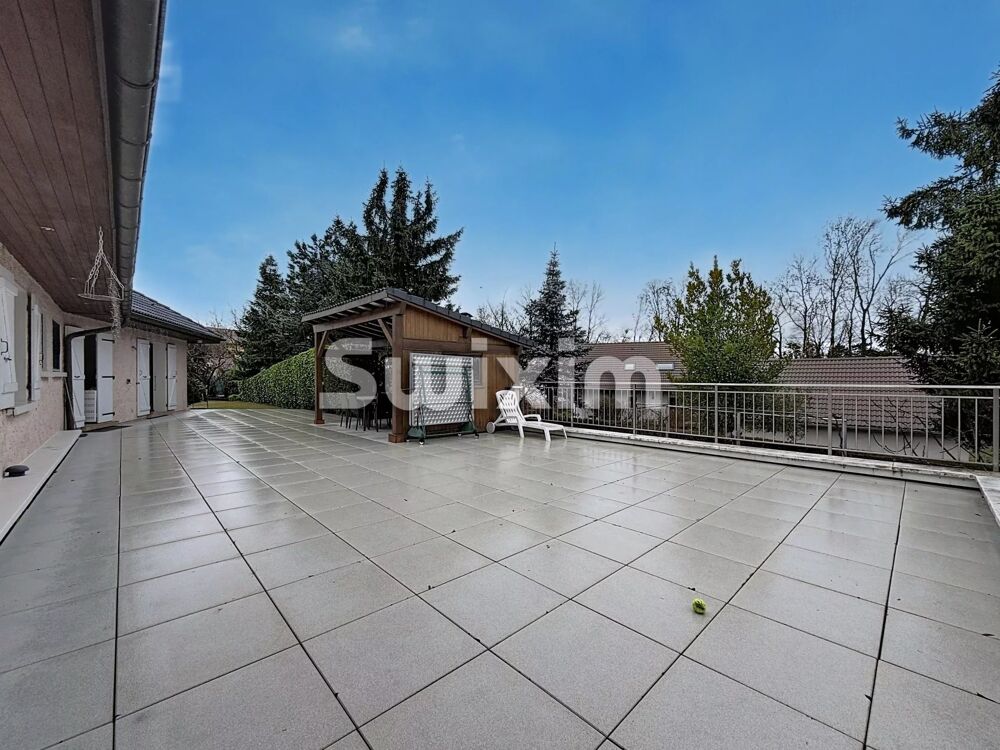 � vendre  Maison Ornex (01210)