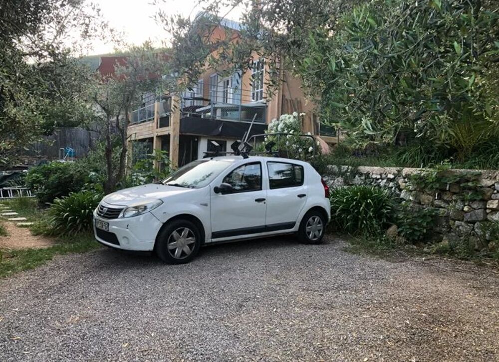 Location Maison Maison individuelle de 120m² avec un jardin de 600m², trampoline Grasse