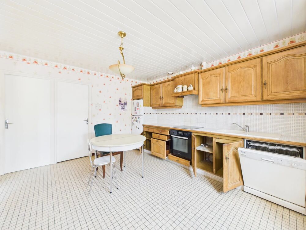 Vente Maison En exclusivite à SAULIEU: Maison spacieuse à Saulieu avec 5 cham Saulieu