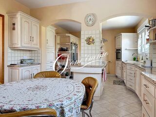  Maison � vendre 8 pi�ces 200 m�