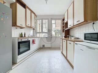  Appartement à louer 2 pièces 152 m²