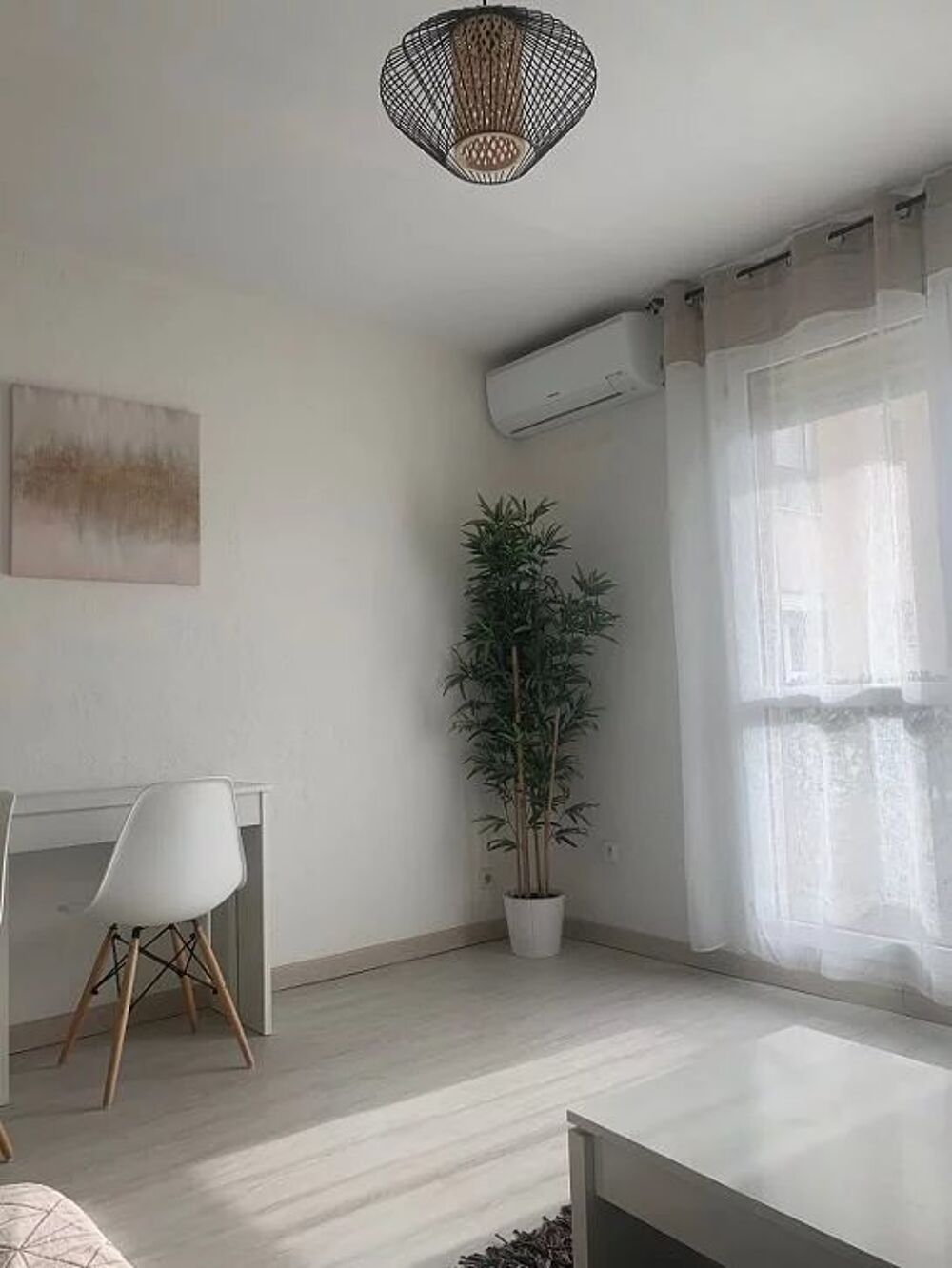 Studio de 28m² avec terrasse et parking