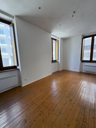  Appartement à louer 2 pièces 44 m²