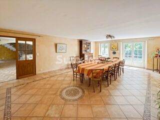  Maison à vendre 11 pièces 368 m²