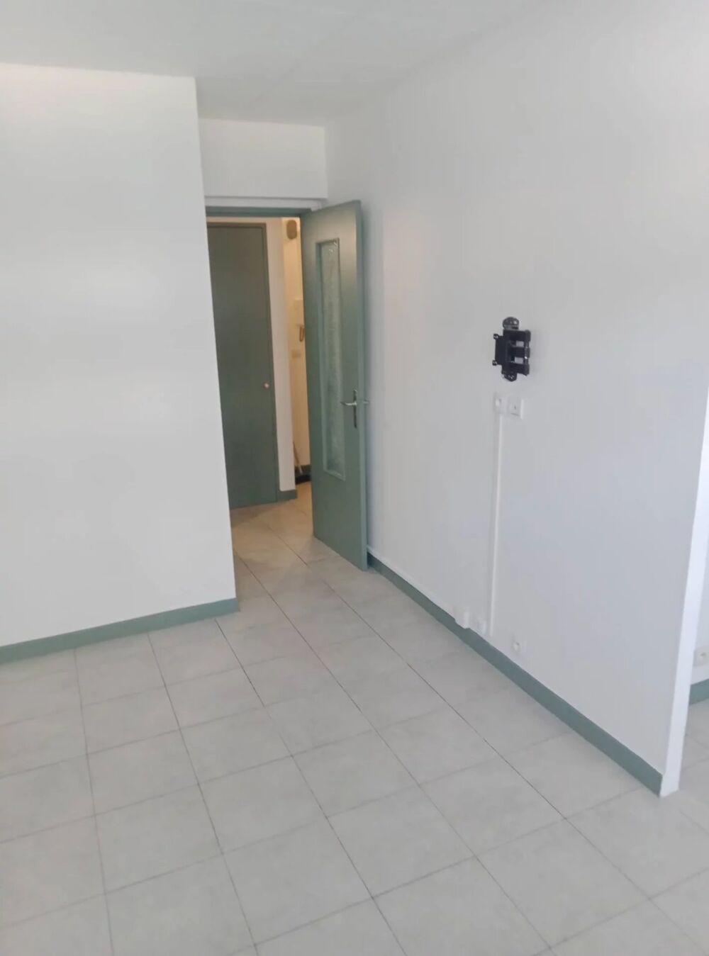 Location Appartement Charmant F1 de 30m² sur Saint Laurent du Var Saint-laurent-du-var