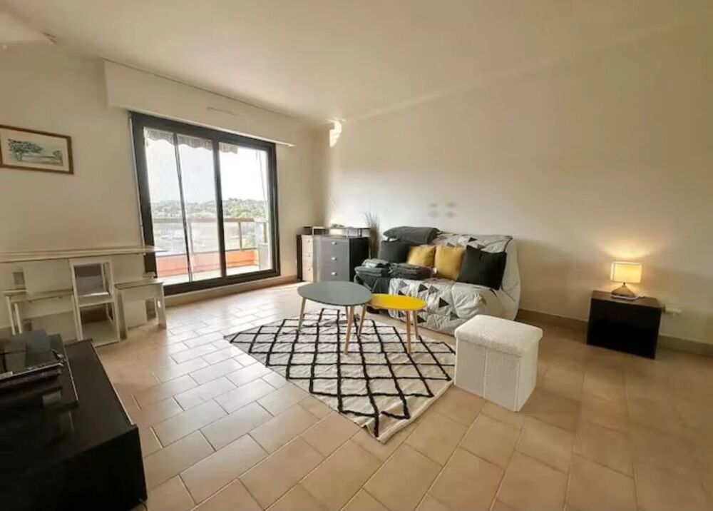 Location Appartement Studio de 30 m² avec terrasse de 10m² Golfe-juan