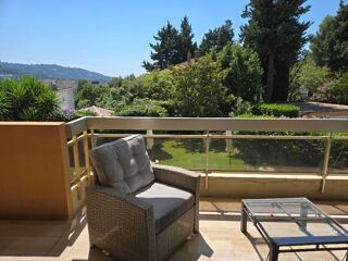  Appartement à louer 3 pièces 90 m²
