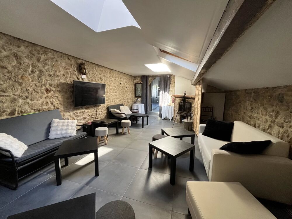 SOYONS - MAISON DE RUE AVEC GARAGE ET GRANDE CAVE