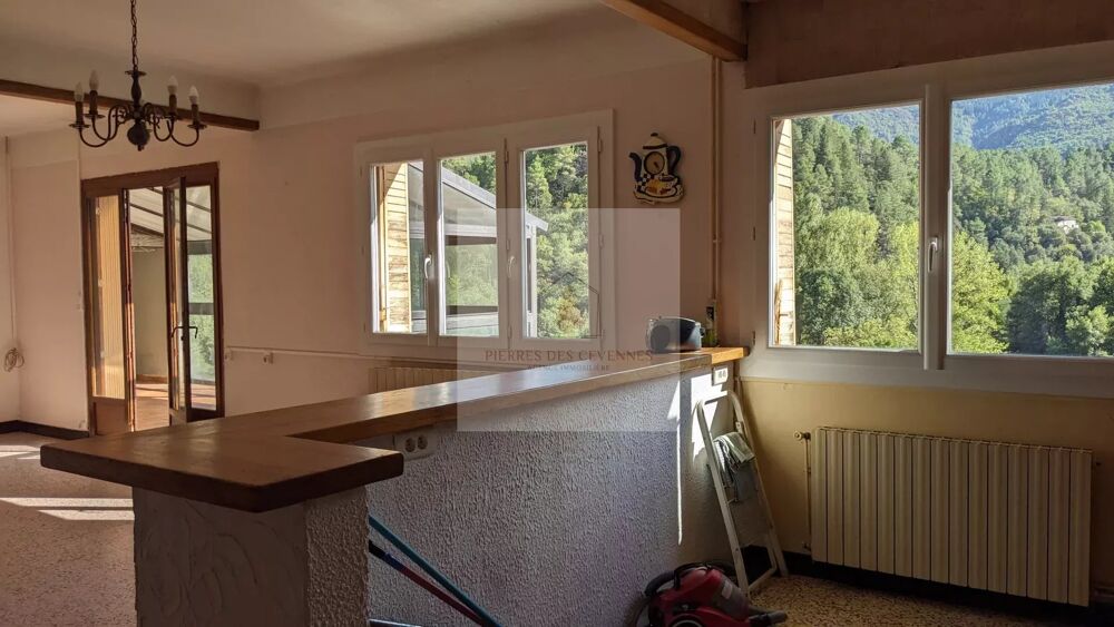 Appartement 5 pièces 174 m² · à Le Collet-de-Dèze · 174 m² · 95 000 €