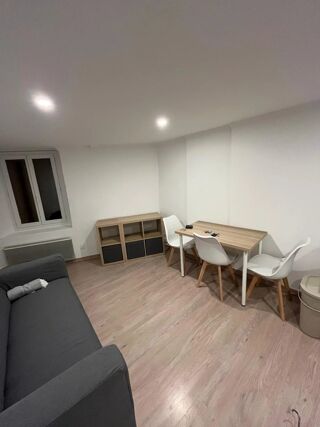  Appartement à louer 2 pièces 31 m²