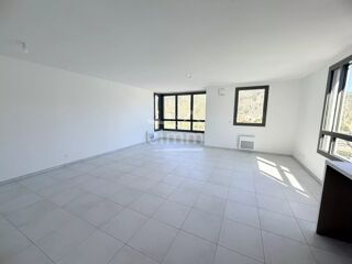  Appartement � louer 3 pi�ces 75 m�