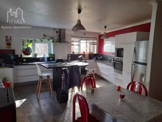  Maison à vendre 10 pièces 223 m²