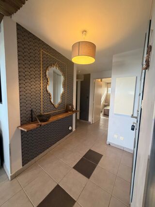  Appartement à louer 3 pièces 66 m²
