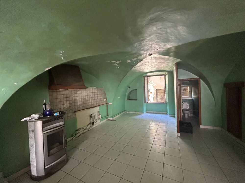 Maison de 117 m² à Ardes  Fort potentiel d'aménagement