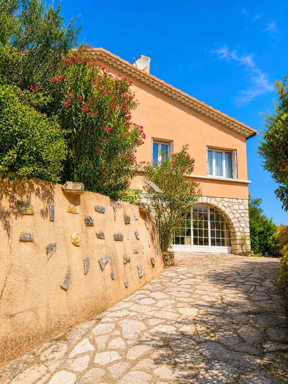 Vente Maison A Alès, maison d'environ 142 m² avec terrain attenant proche des Alès