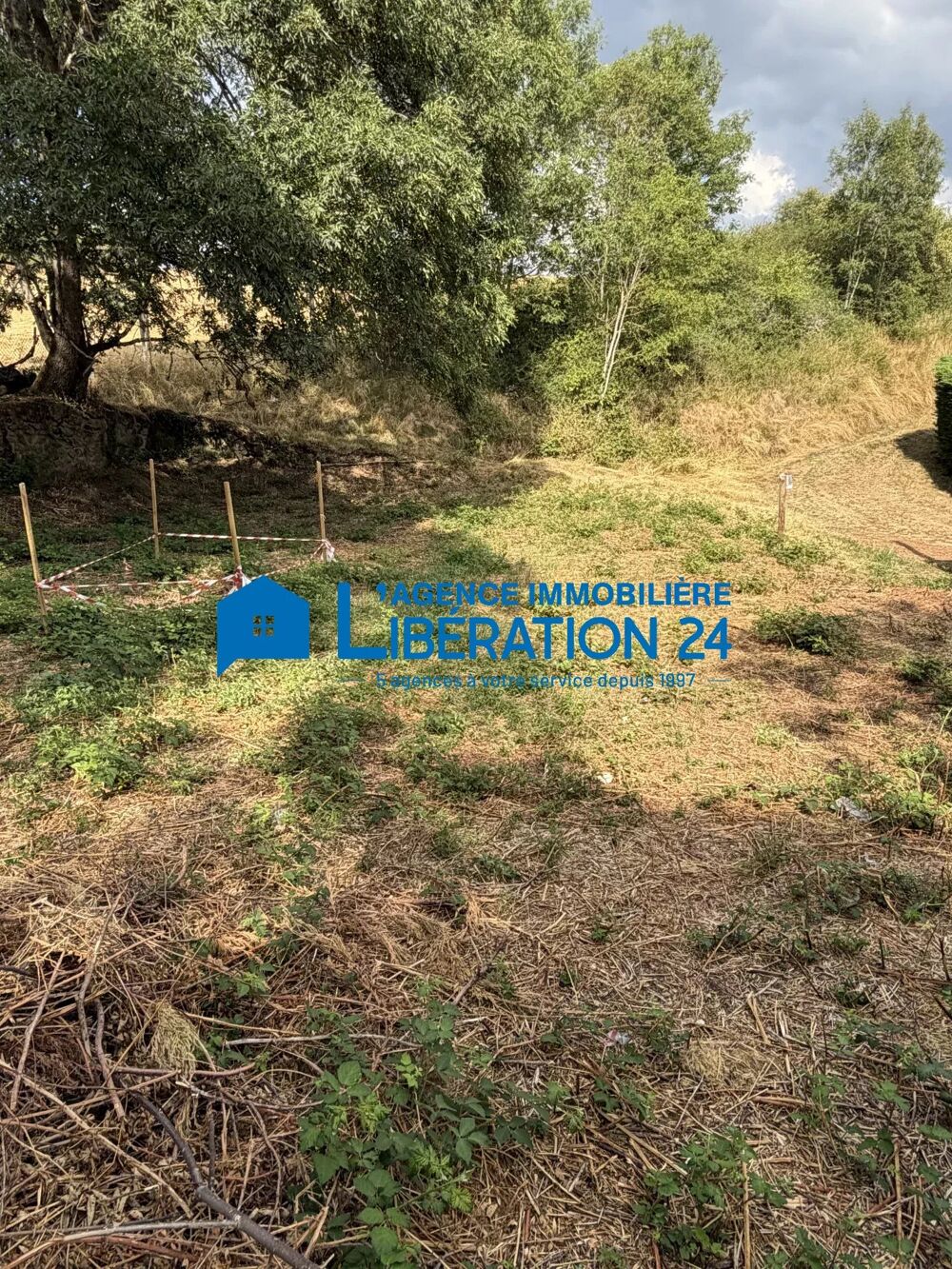 Vente Terrain Terrain constructible de 410 m2 à Bas en Bas en Basset ( hameau Bas-en-basset
