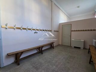  Immeuble  vendre 15 + pices 