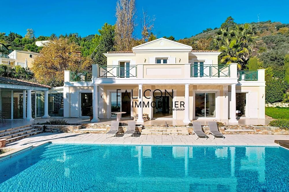 Superbe Villa d'Architecte dans un Domaine Privé sur les Hauteur
