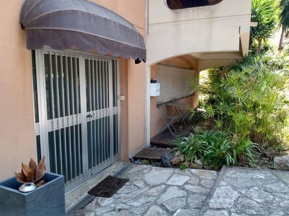 Location Appartement Studio de 20m² avec terrasse Antibes