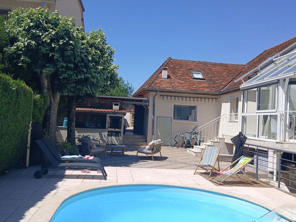 SECTEUR CHEMAUDIN, A 10 MN DE L' HÔPITAL  BELLE MAISON DE CARAC
