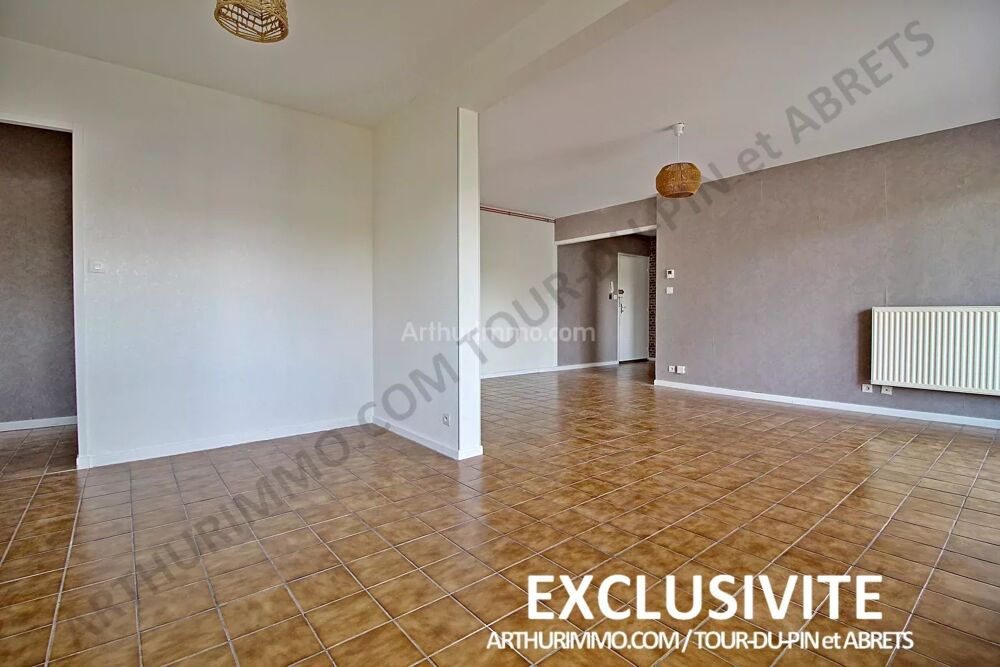 RIVES, Appartement T3 (ex T4) + Balcon + Garage + Cave