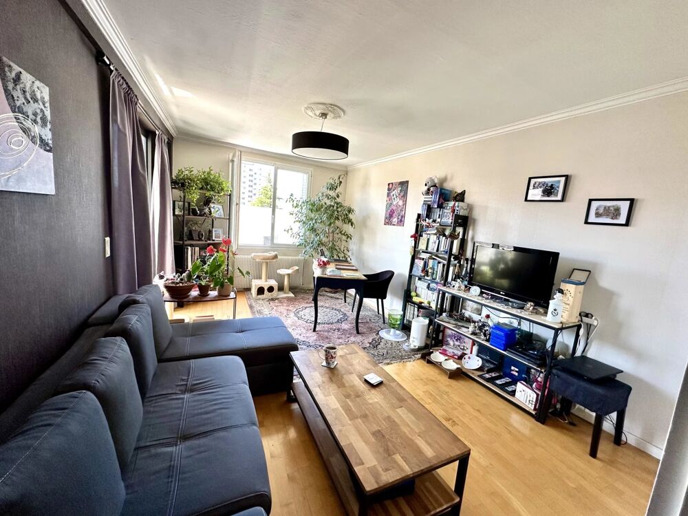 GRENOBLE RUE ANDRE RIVOIRE DERNIER ETAGE AVEC TERRASSE