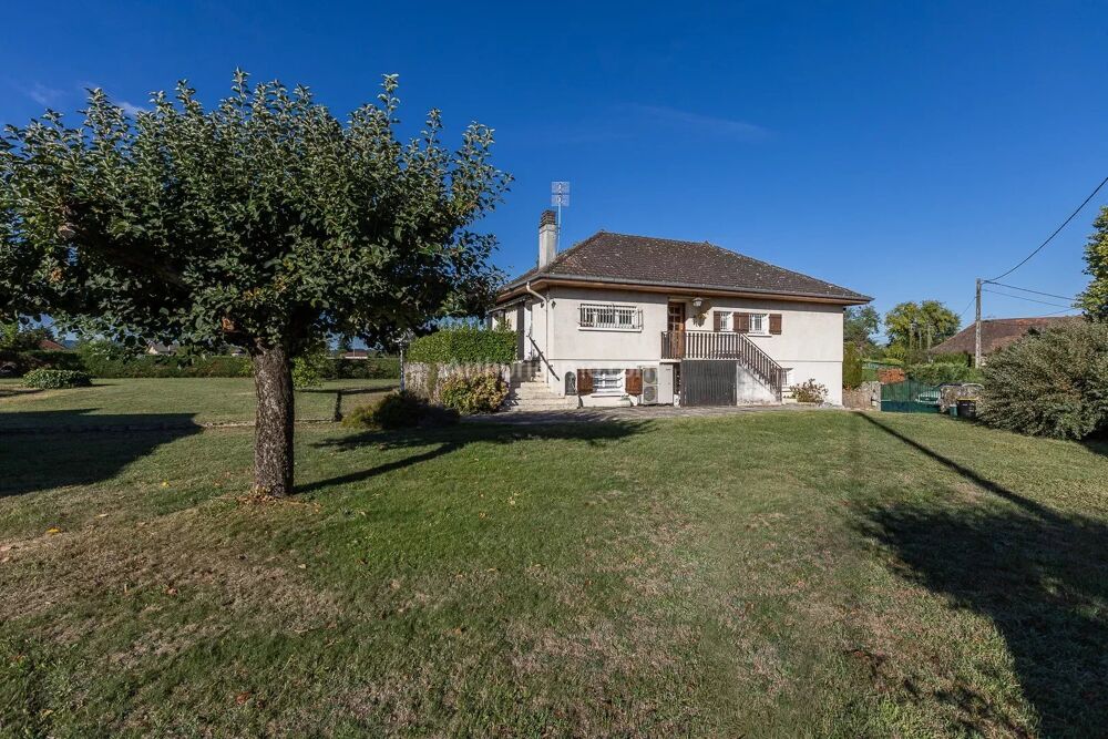 Maison individuelle avec 2 400m² de terrain