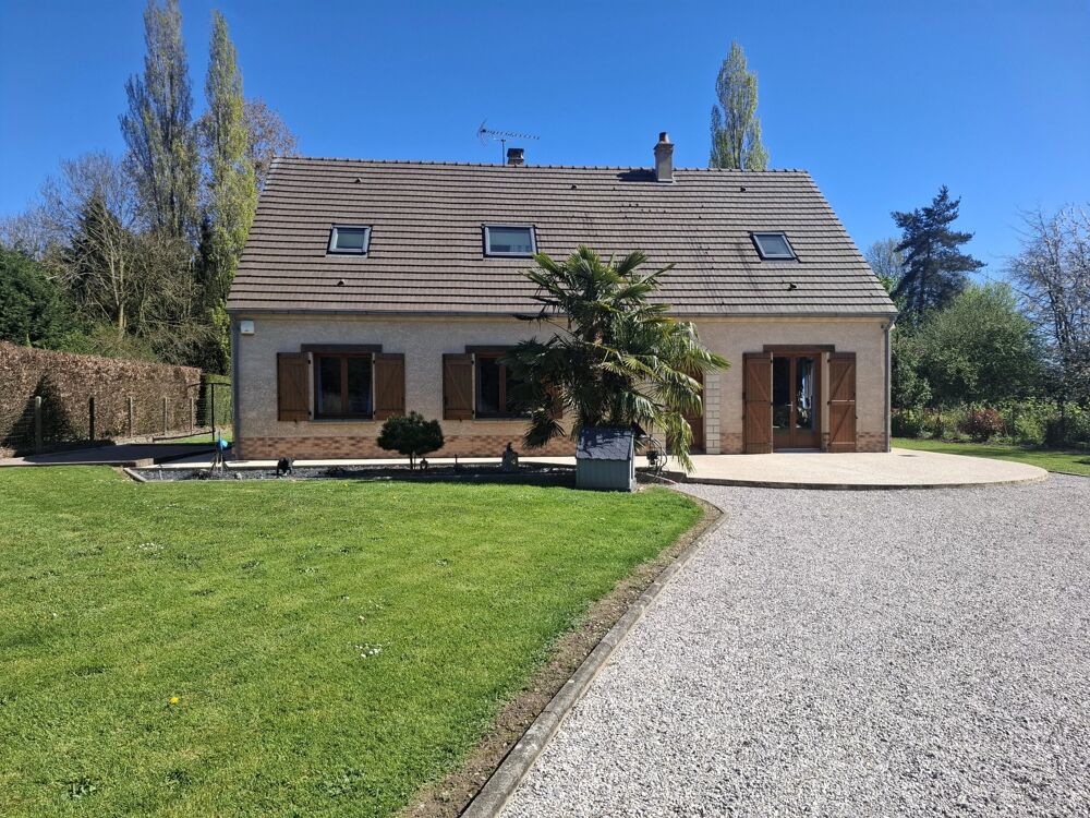SPACIEUCE MAISON DE 155 M² À CRITOT, 4 CHAMBRES