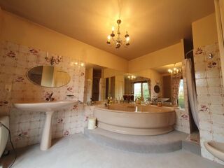  Appartement  vendre 8 pices 168 m