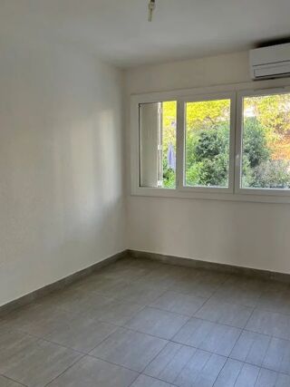  Appartement à louer 3 pièces 55 m²