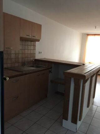  Appartement à louer 2 pièces 56 m²