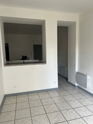  Appartement à louer 2 pièces 50 m²