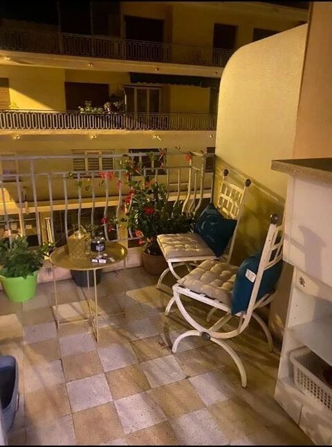   Meubl�: Trois pi�ces de 75m� avec deux terrasses au centre ville Appartement - 3 pi�ce(s) - 75 m�