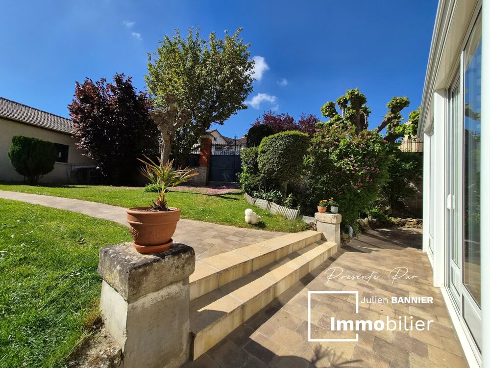 Vente Maison Maule hypercentre – Maison de caractère 250 m², 6 chambres, jard Maule