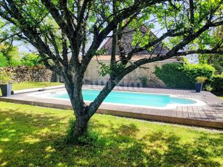  Maison  vendre 8 pices 335 m