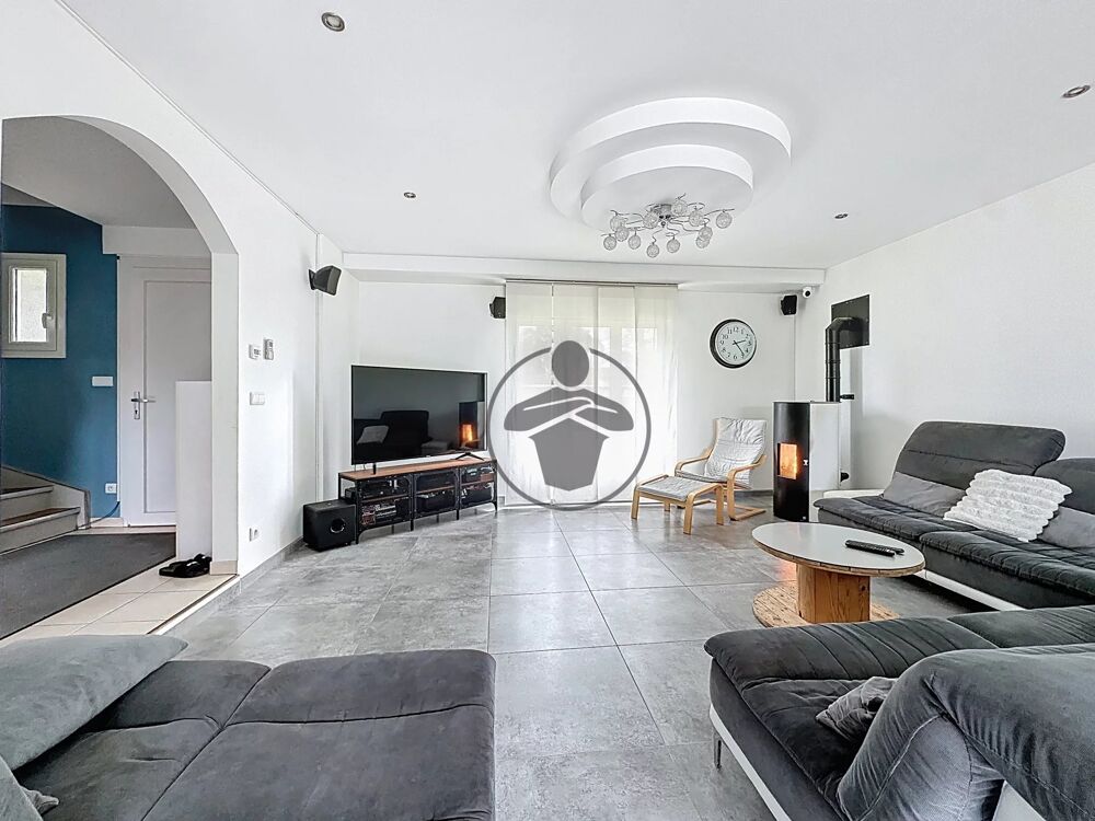 Spacieuse maison familiale avec piscine