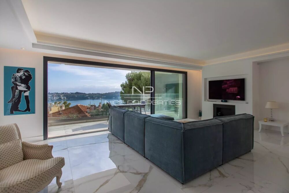 Coeur de Villefranche-sur-Mer, superbe villa moderne avec 6 cham