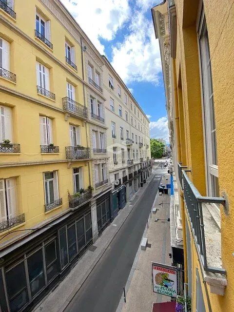  Appartement � louer 4 pi�ces 95 m�