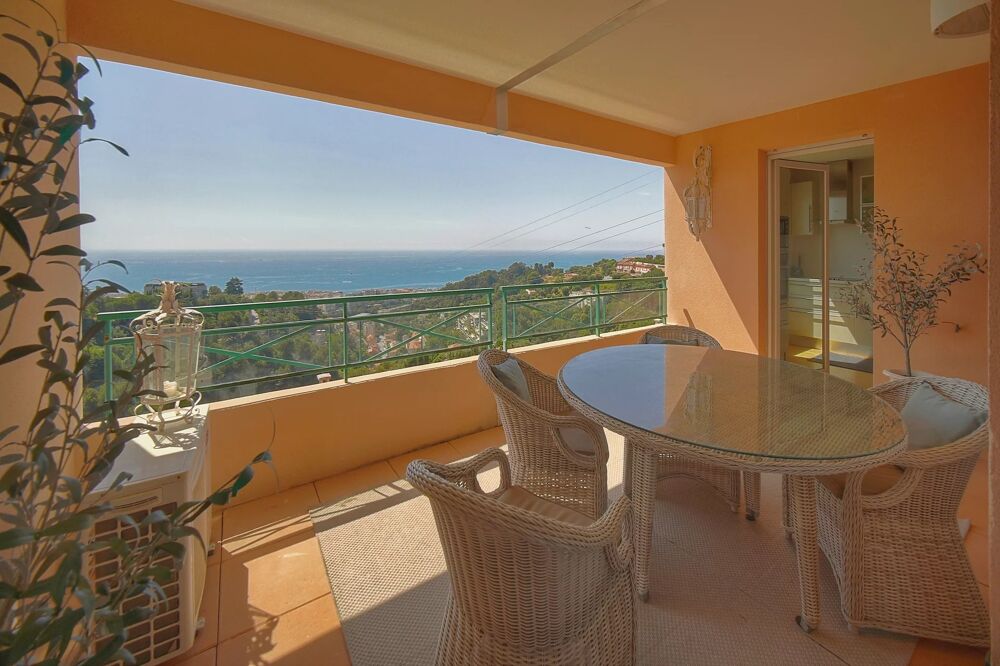 Nice Corniche Bellevue  3 pièces de standing avec terrasse, pis