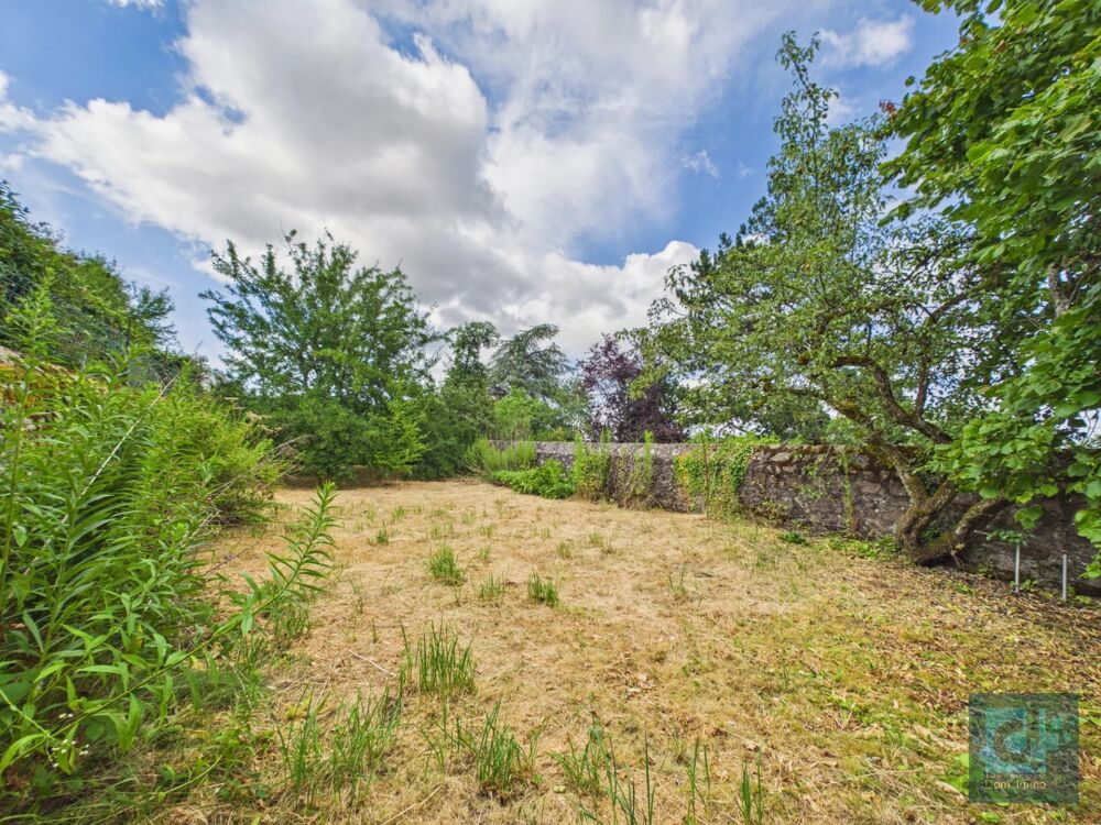 En exclusivité à SAULIEU, maison de ville avec jardin