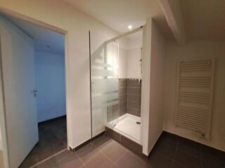  Appartement � louer 4 pi�ces 79 m�