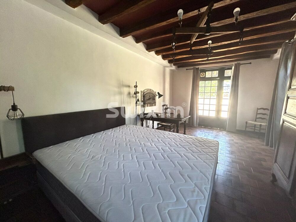 Vente Maison Propriété avec dépendances sur un terrain de 37 500m² Joux-la-ville