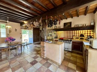  Maison à vendre 15 + pièces 564 m²