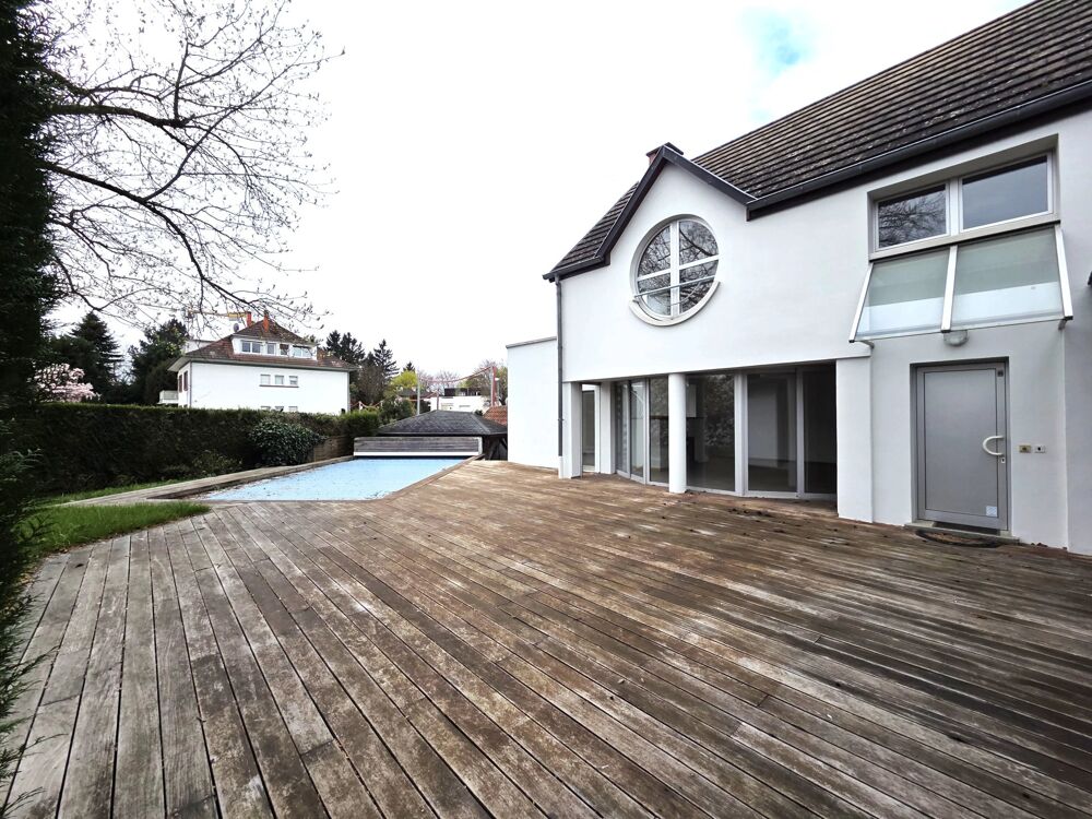 Robertsau, Maison 6 pièces de 224 m² sur terrain de 6.73 ares av