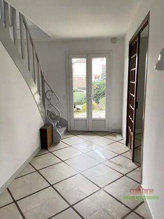  Maison � vendre 8 pi�ces 216 m�